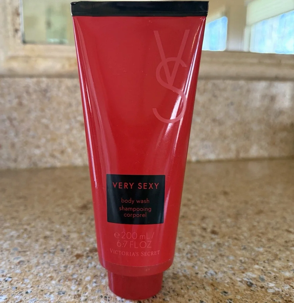 Victoria Secret Very Sexy for Her Women BODY WASH 6.7 fl oz DISCONTINUED NEW